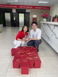 Đồ đồng Dung Quang Hà Bàn giao 22 combo quả trống 10cm tại trụ sở Viettel - Hòa Bình