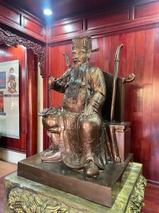 Quá trình về xưởng lấy tượng giao cho khách tại Đền thờ Bùi Tá Hán - rừng Lăng, Quảng Phú, Quảng Ngãi