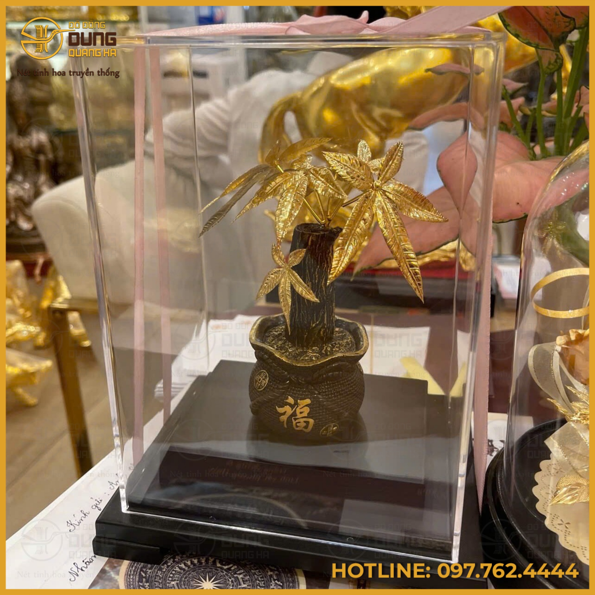 Quà tặng cây kim tiền chữ Phúc bằng đồng mạ vàng Quà tặng cây kim tiền chữ Phúc bằng đồng mạ vàng