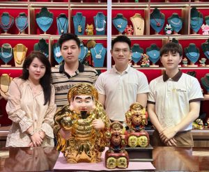 Bàn giao tượng Thần Tài Mahakala cao 50cm - đồng đỏ mạ vàng tô diện cho khách quen Phú Thọ