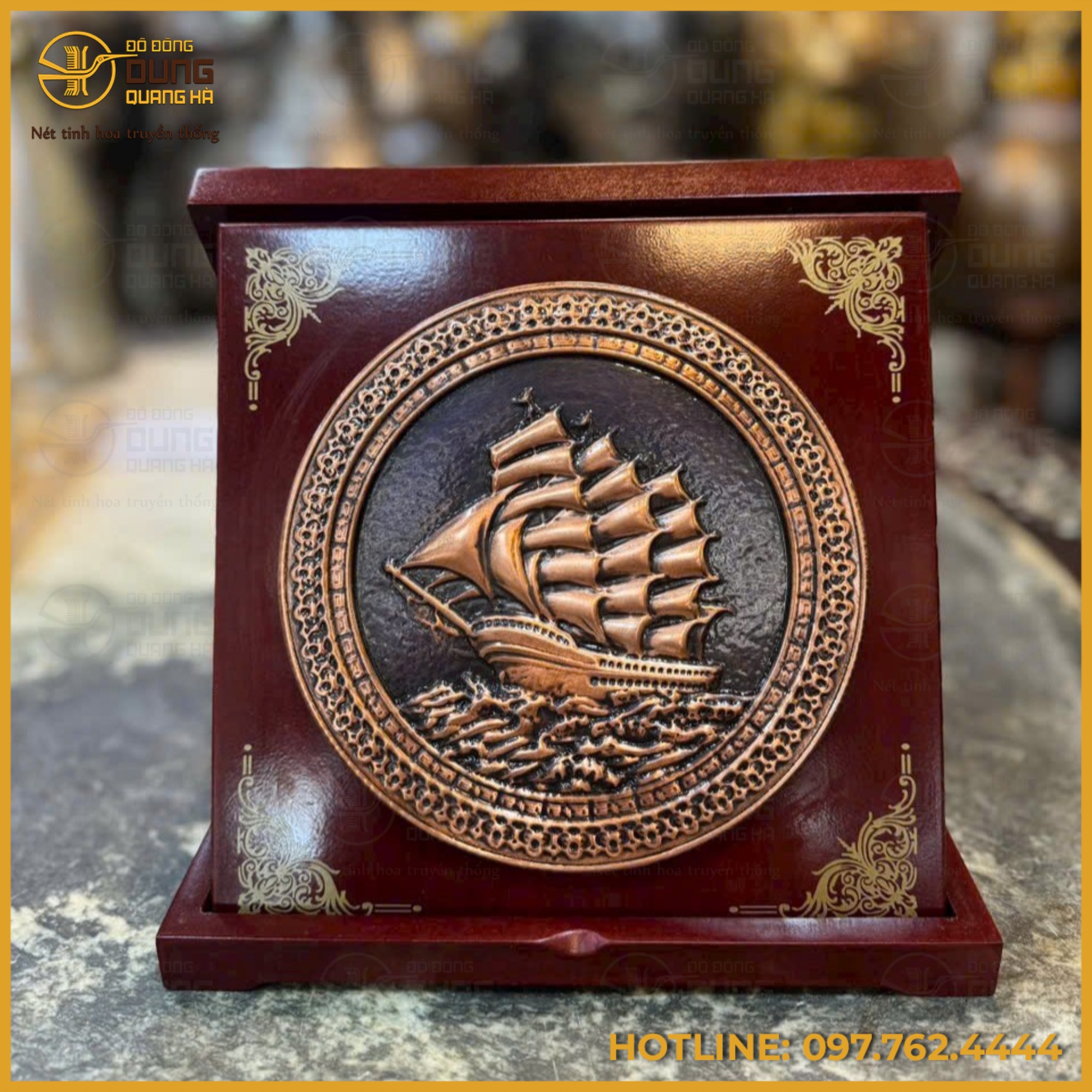 Hộp quà tặng tranh đồng Thuận Buồm Xuôi Gió làm màu giả cổ Hộp quà tặng tranh đồng Thuận Buồm Xuôi Gió làm màu giả cổ