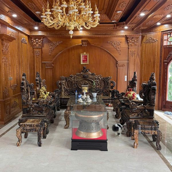 Chế tác tinh xảo từ chất liệu đồng cao cấp