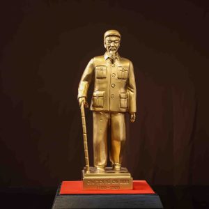 Tượng Bác Hồ đồng đỏ làm màu cao 35cm ngang 11,5cm nặng12kg