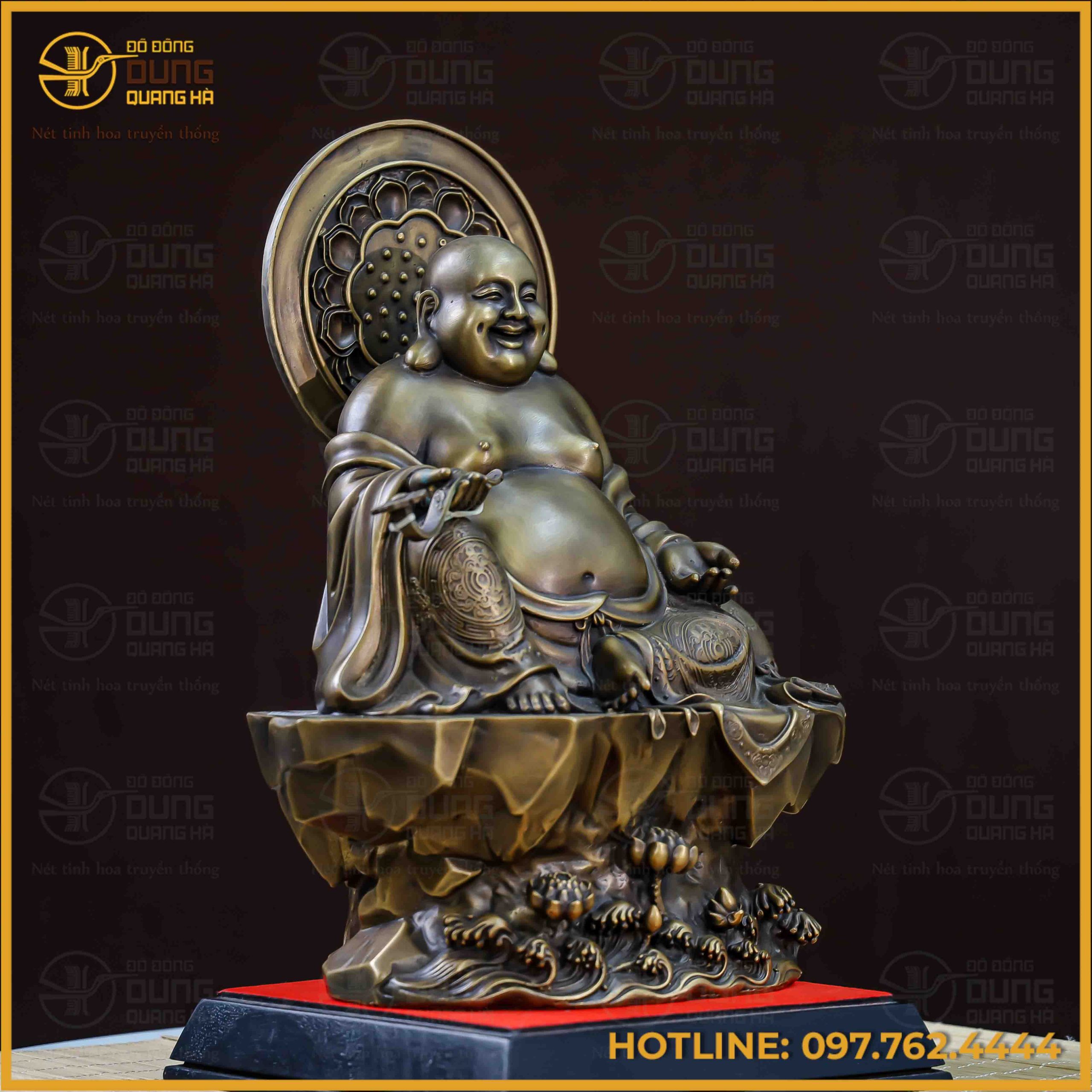 Tạo hình tượng Phật Di Lặc ngồi bệ đá