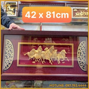 Tranh mã đáo thành công mạ vàng nền đỏ bằng đồng