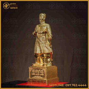 Tượng Trần Hưng Đạo đồng đỏ mộc cày nổi dát vàng cao 38cm