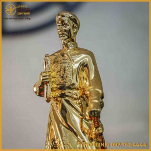 Tượng Trần Hưng Đạo đồng vàng mạ vàng cao 30cm ngang 11cm
