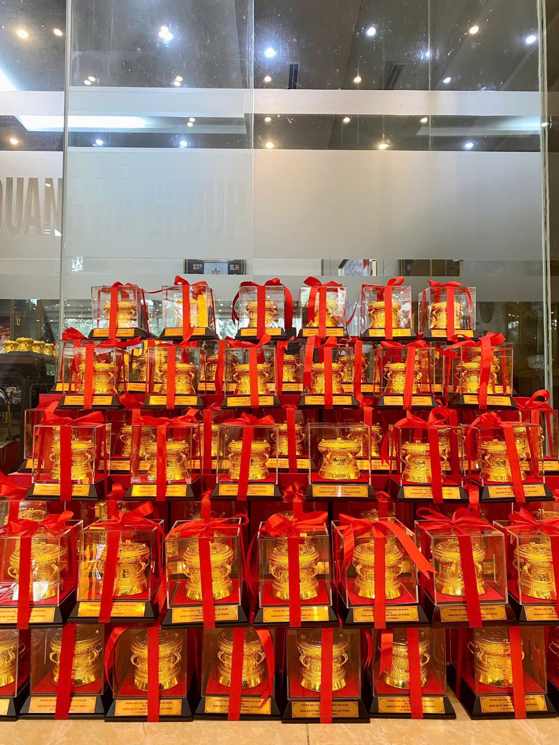 Hoàn thiện 55 quả trống 10cm mạ vàng cho Phòng Hậu Cần-Bộ Tham Mưu Hải Quân