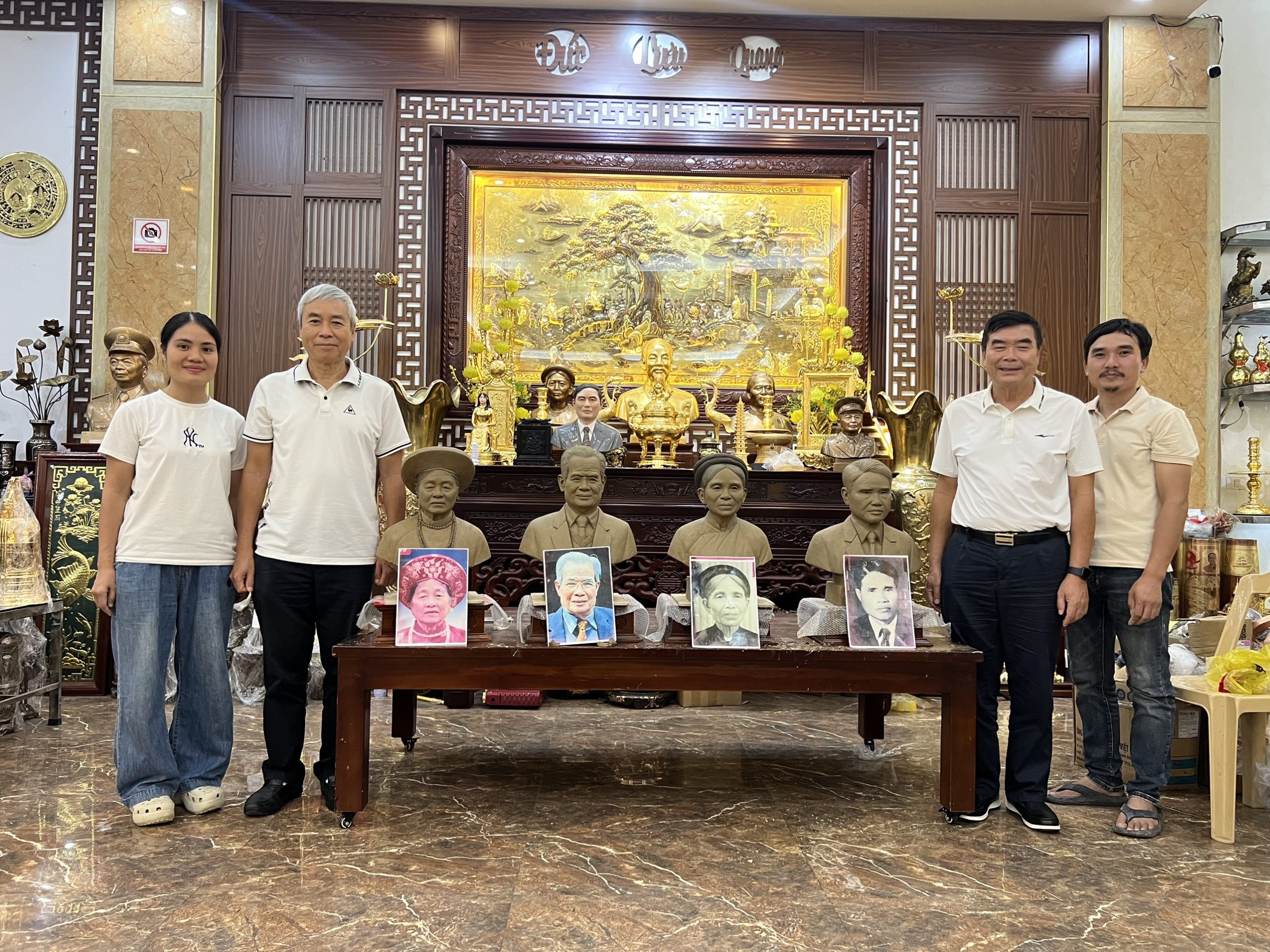 Khách Hải Phòng về duyệt mẫu 4 pho tượng truyền thần cao 48cm