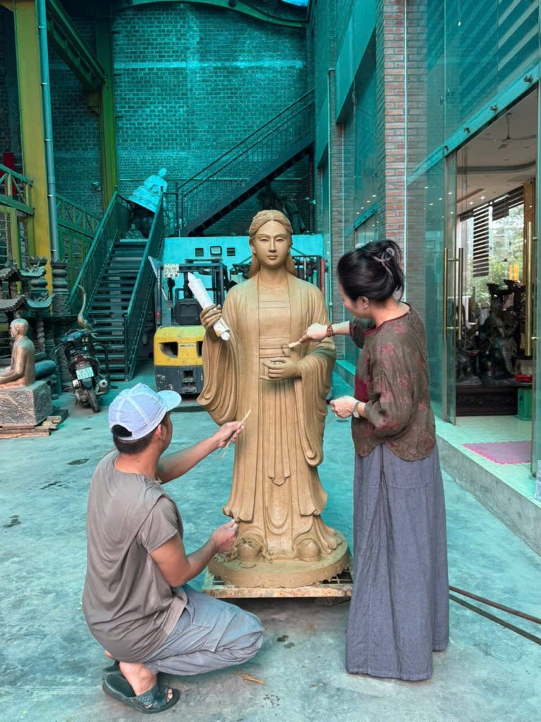 Hoàn thiện mẫu tượng Công Chúa Lý Chiêu Hoàng tại xưởng