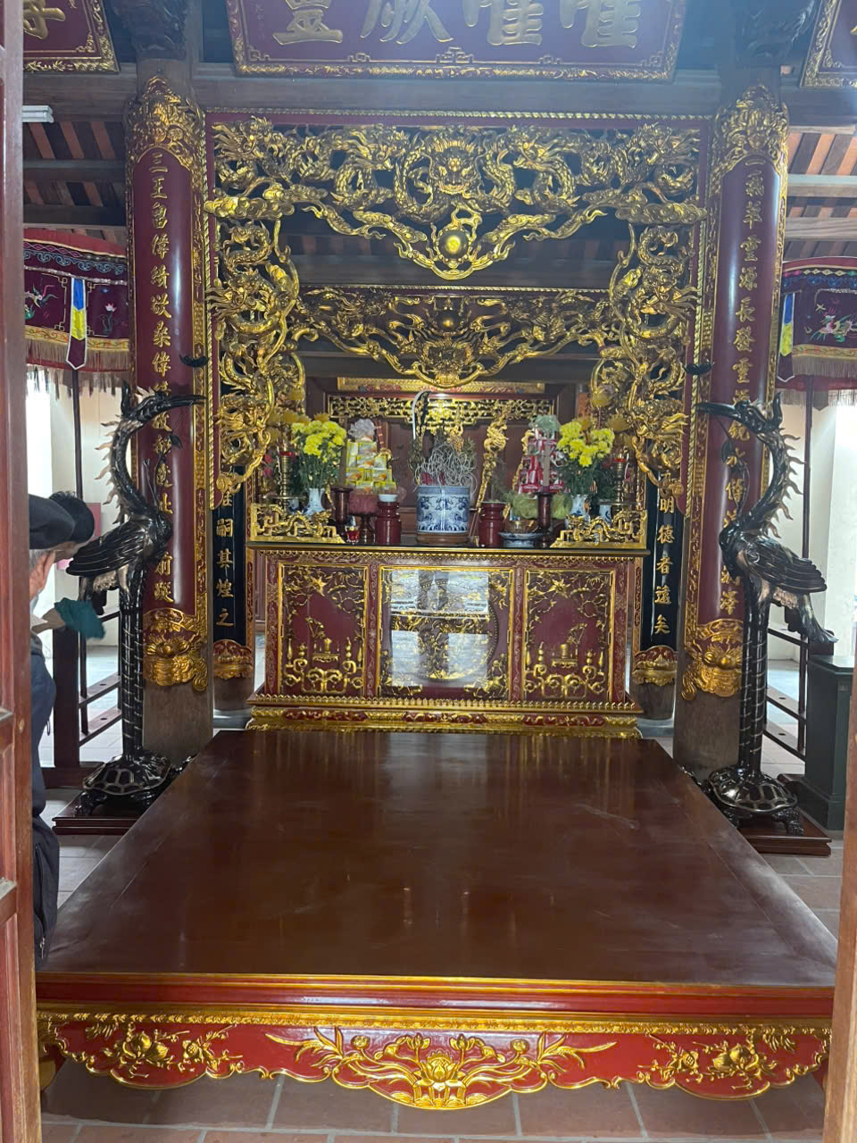 Sản phẩm được chế tác từ chất liệu đồng đỏ thanh khiết, đảm bảo độ bền