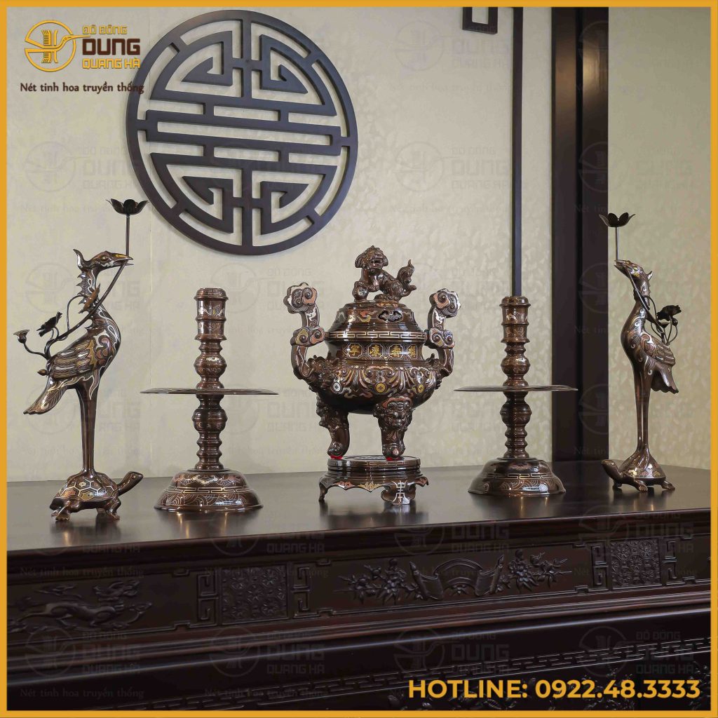 Bộ ngũ sự bằng đồng đỏ khảm ngũ sắc chạm sòi cao 50cm