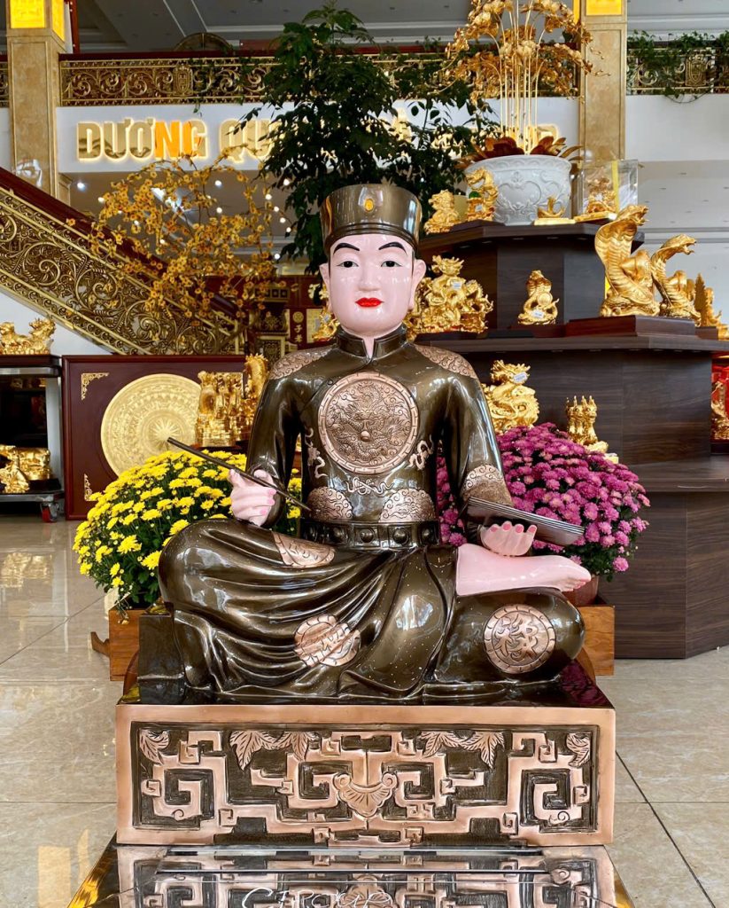Hoàn thiện tượng ông Hoàng Mười cao 90cm cho khách ở Vũ Thư, Thái Bình