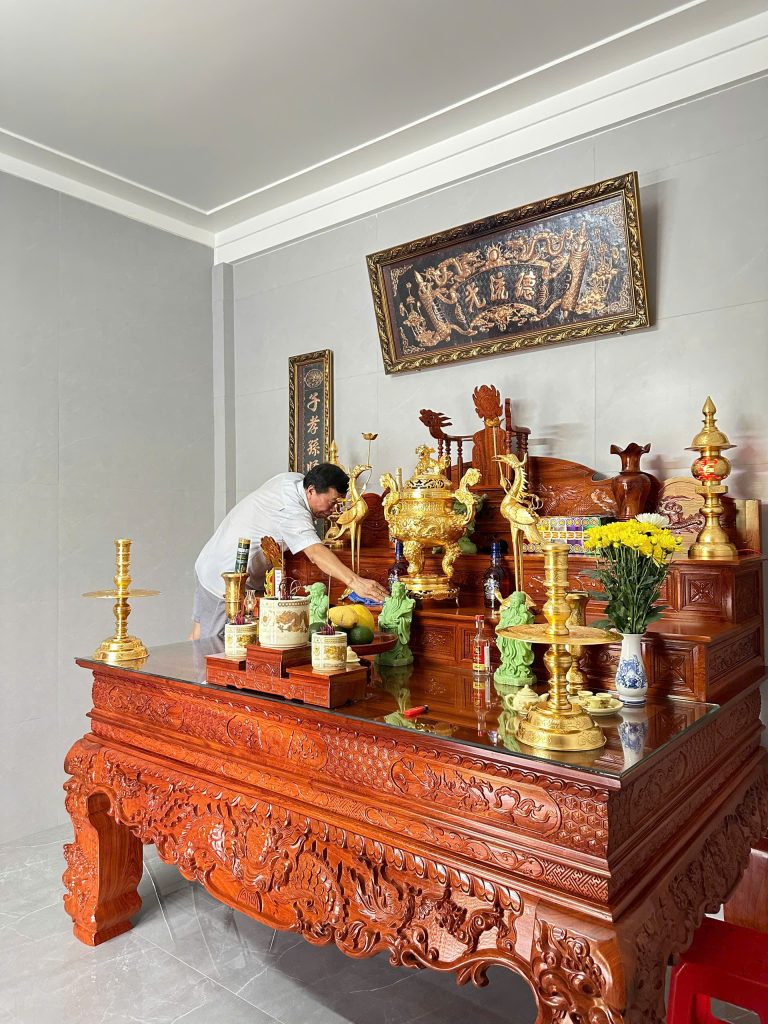 Bàn Giao Bộ Ngũ Sự Phụ Kiện Dát Vàng Tại Hà Tĩnh