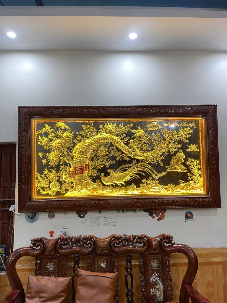 Bàn giao, lắp đặt tranh vinh hoa phú quý dát vàng 1m2x2m3 cho khách hàng Yên Đồng - Ninh Bình