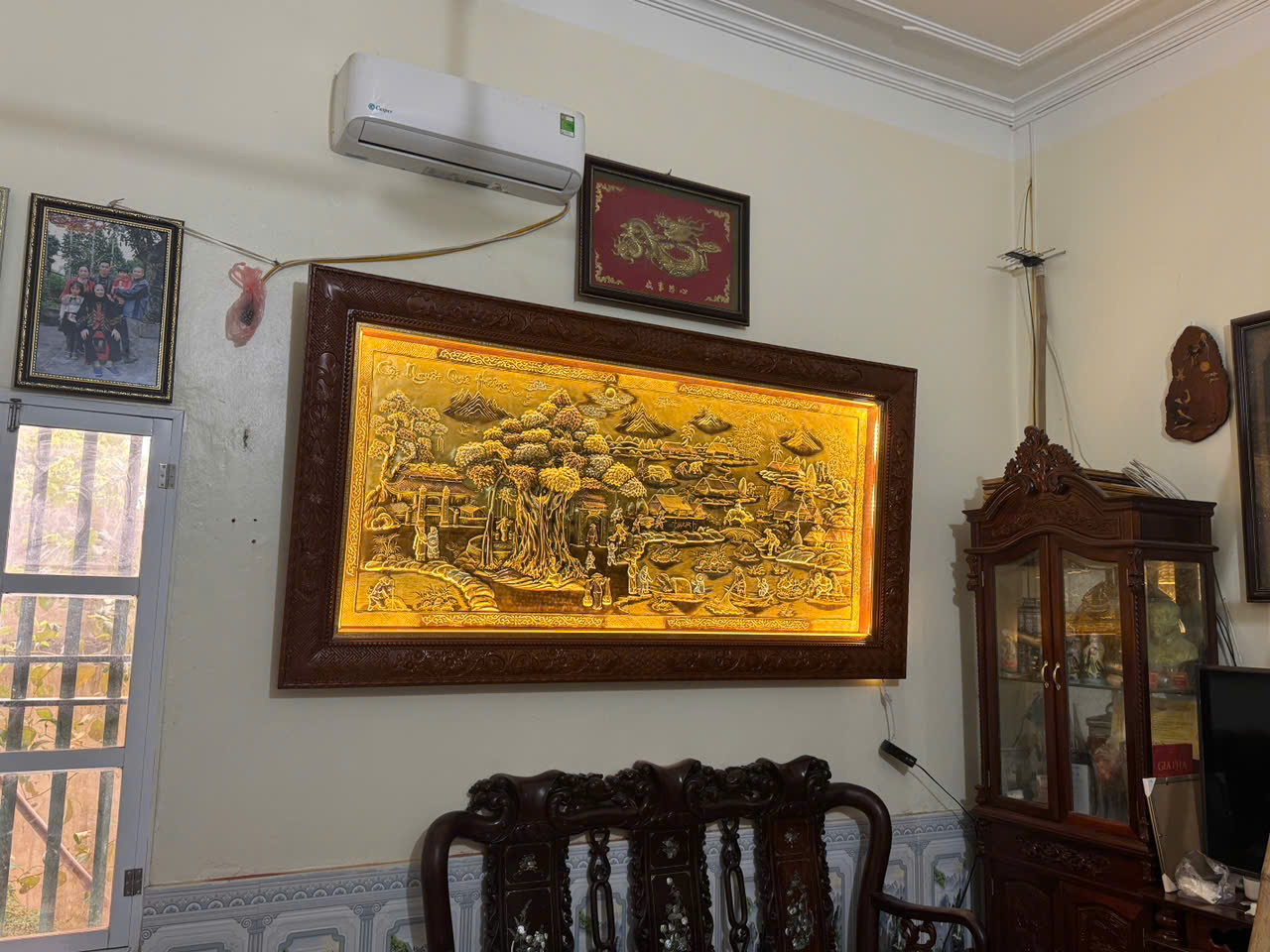 Chế tác từ tấm đồng vàng cao cấp