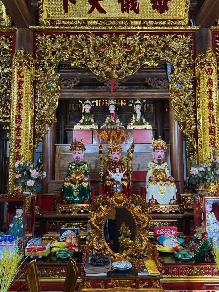 An vị tượng Mẫu Đệ Nhị, Mẫu Đệ Tam, Nguyễn Minh Không dát vàng