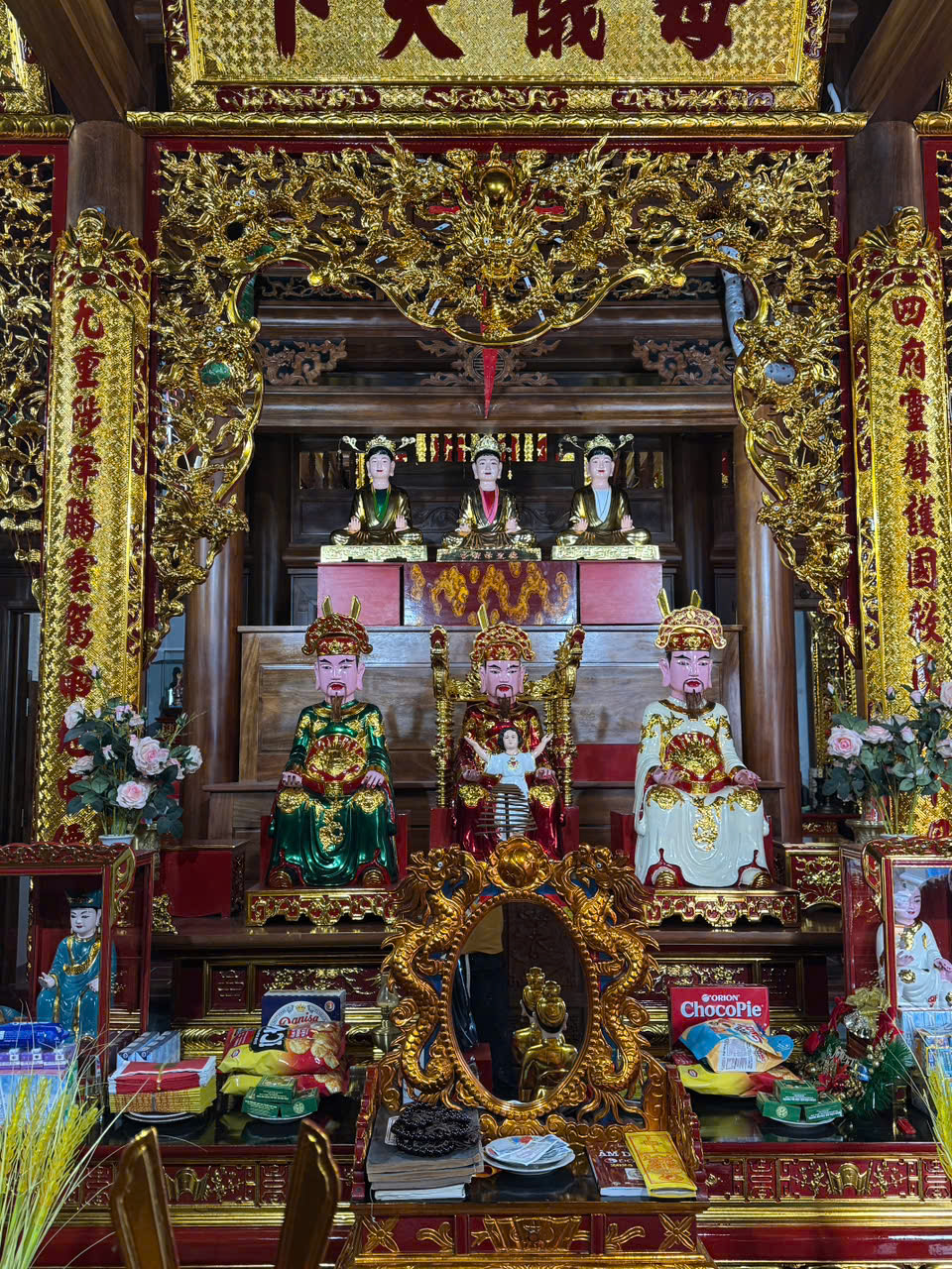An vị tượng Mẫu Đệ Nhị, Mẫu Đệ Tam, Nguyễn Minh Không dát vàng