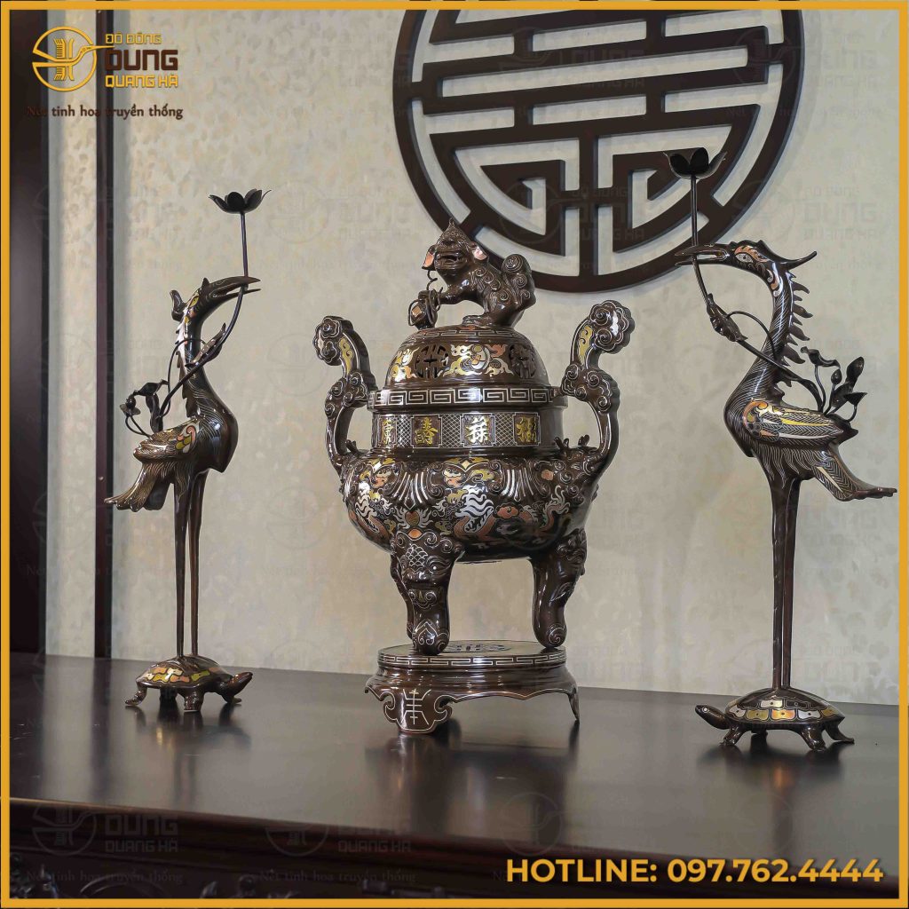 Bộ tam sự hạc đồng đỏ khảm tam khí kỹ chạm sòi 60cm
