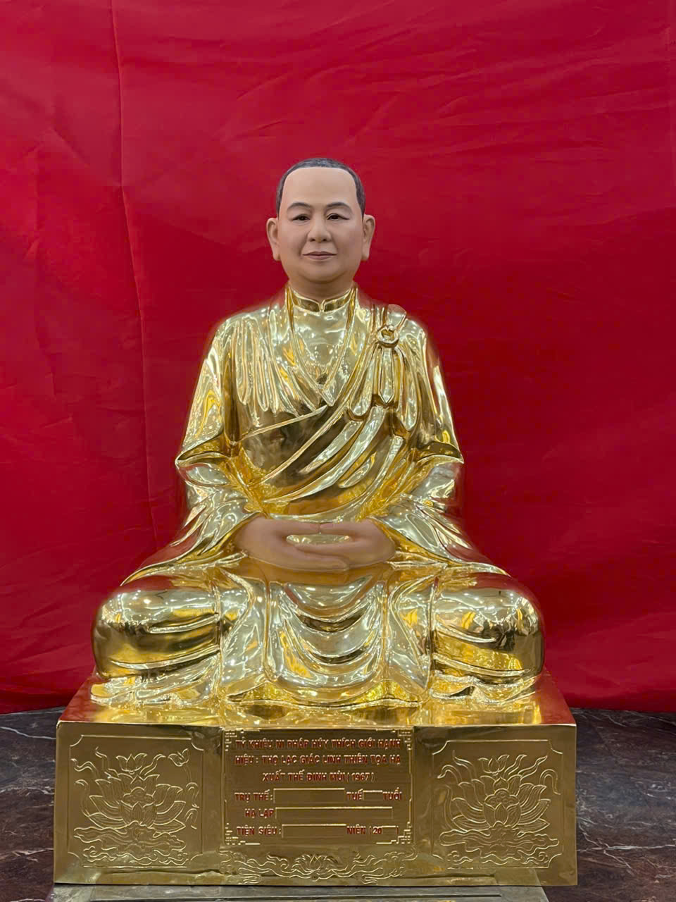 Tượng truyền thần đồng đỏ cao 87cm dát vàng tô phấn diện