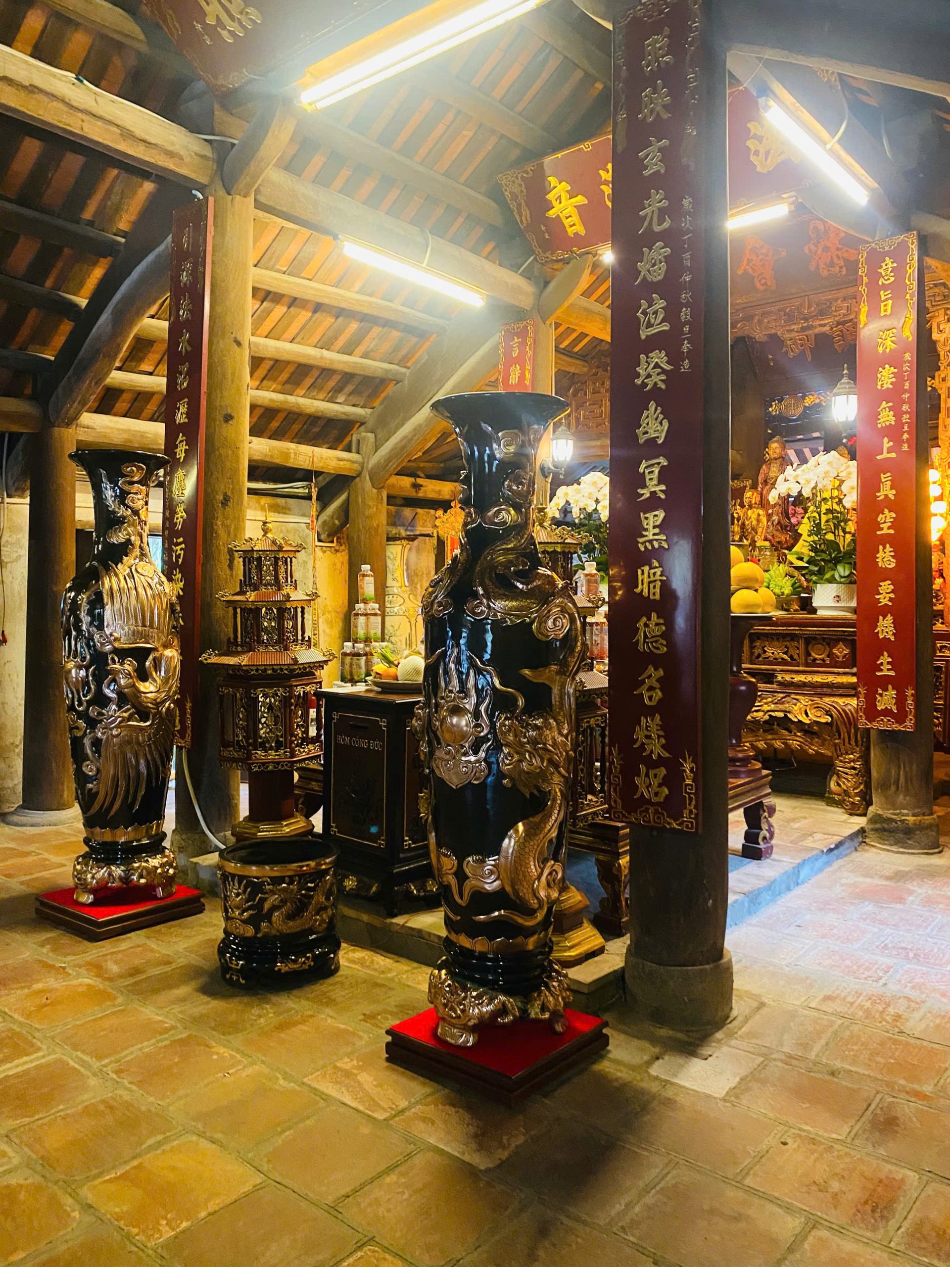 Chế tác từ nguyên liệu đồng đỏ thanh khiết, đảm bảo độ bền