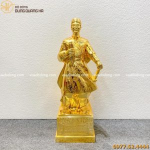 Tượng Trần Quốc Tuấn mạ vàng 24k